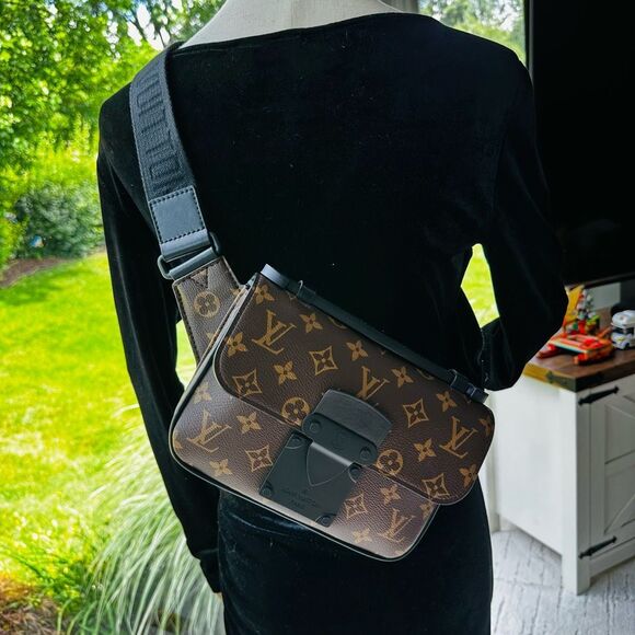Louis Vuitton S Lock Sling Bag - Picture 3 of 16
